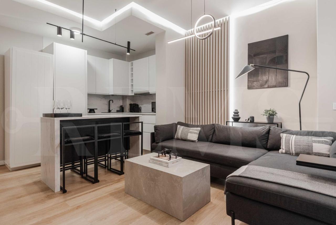 Contemporary Minimalist Apartment By Rems Málaga Eksteriør billede